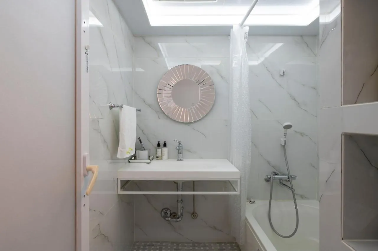 Reimi Mondo Apartment Tokyo